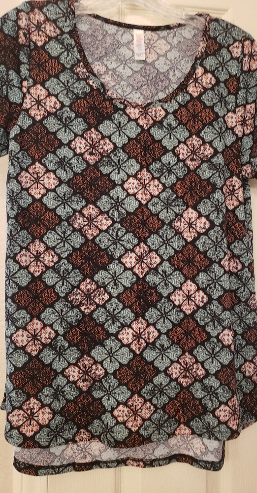 LulaRoe shirt